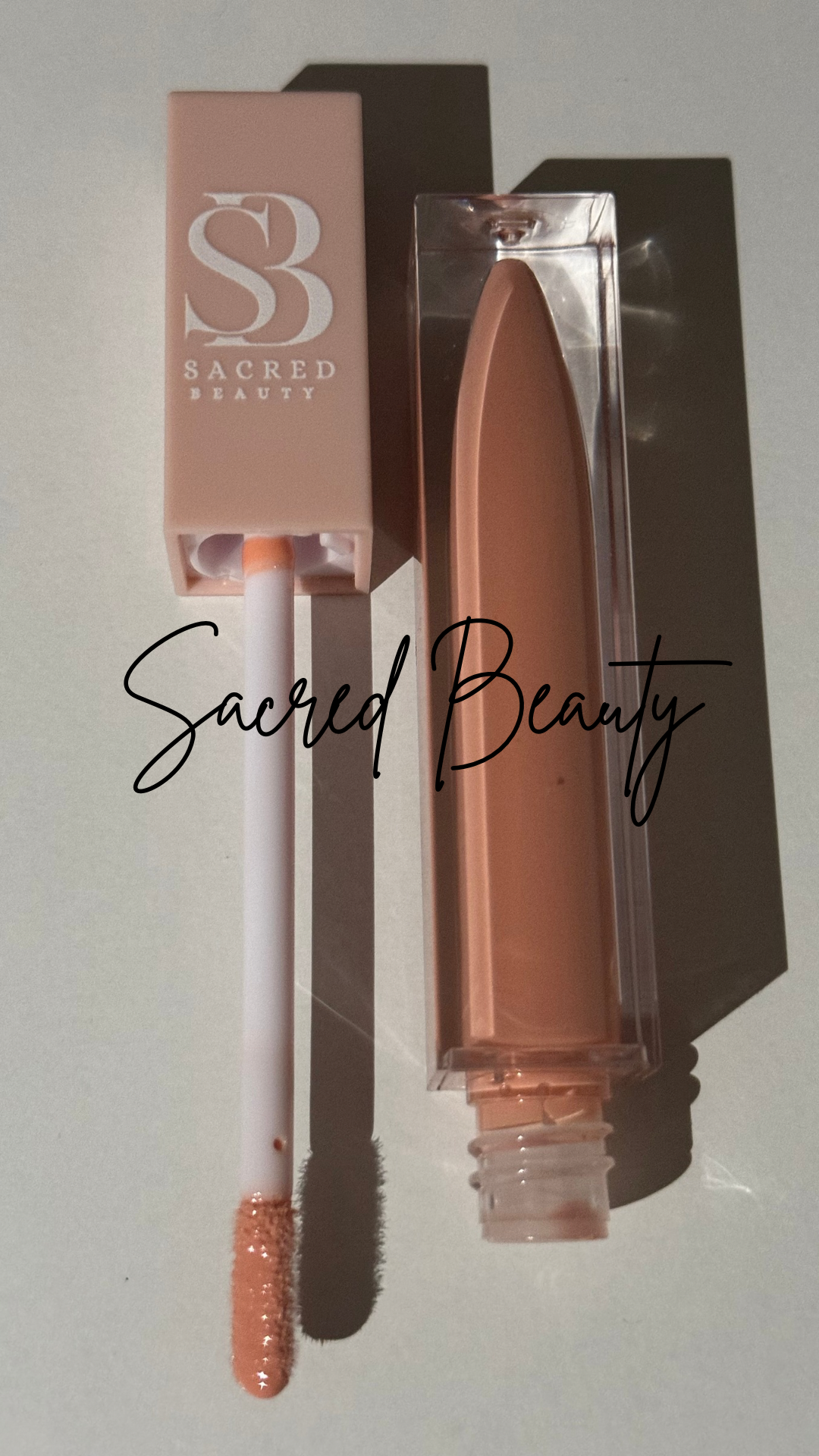 Hydrating Lip Gloss — Everyday Radiance