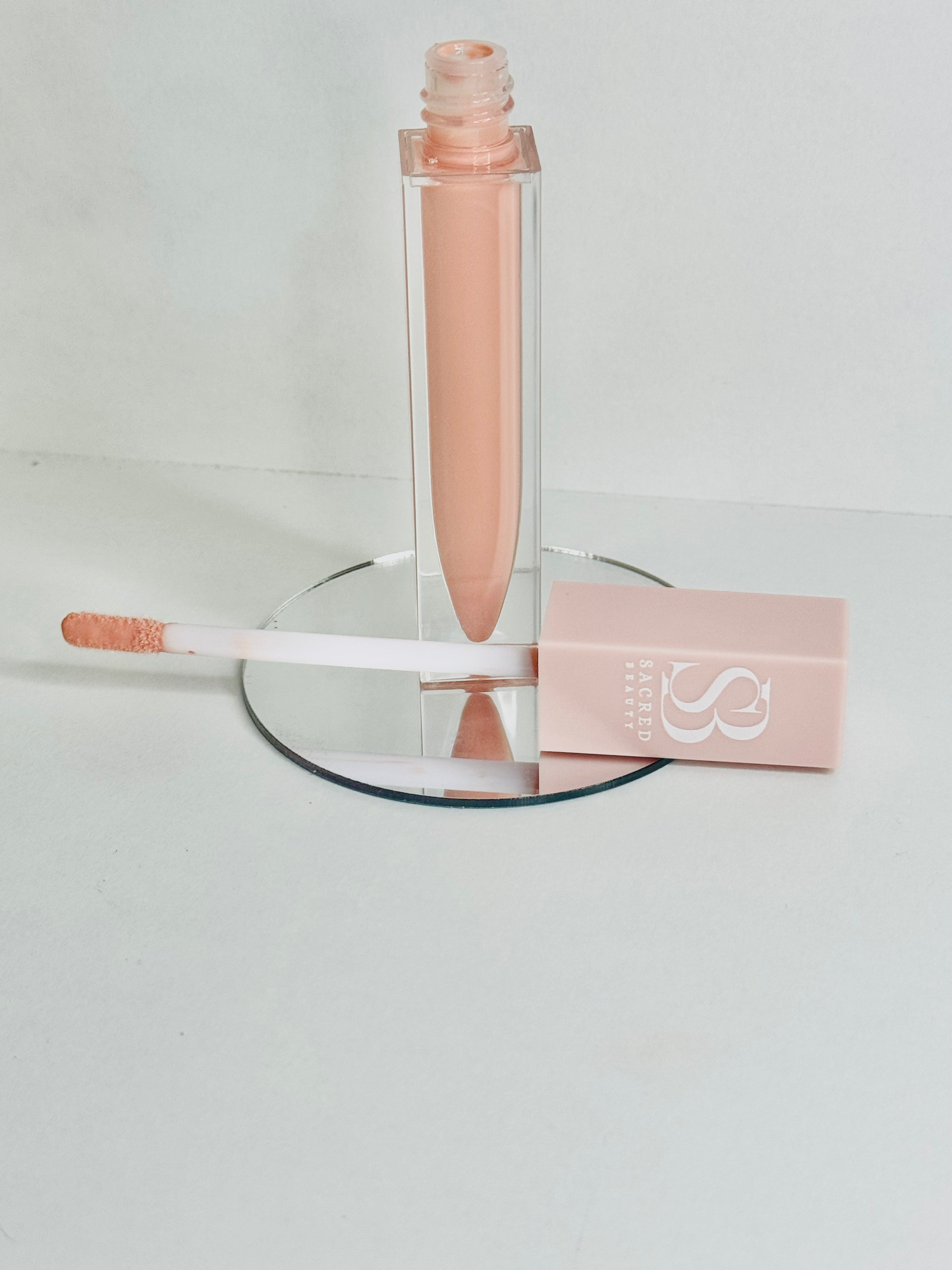 Hydrating Lip Gloss — Everyday Radiance